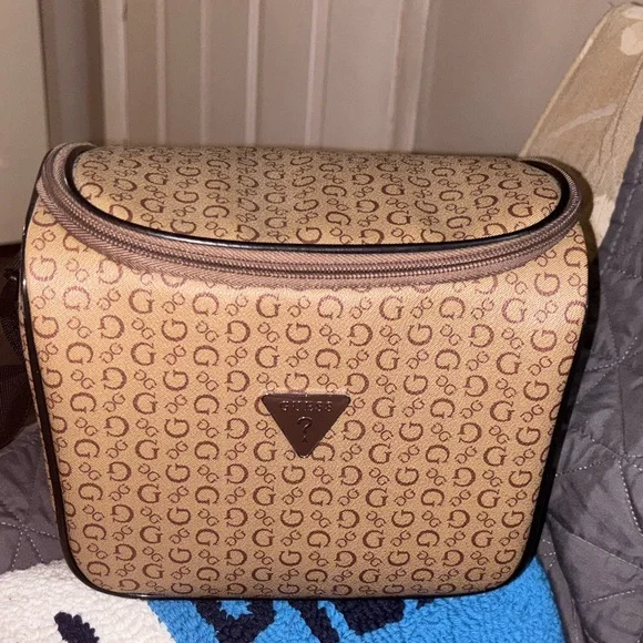 Guess Brown Monogram Cosmetic Bag/lunch bag..faux leather..brown..(NWOT) - Picture 1 of 4
